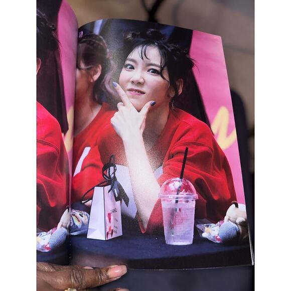 NEPTUNO BAEKSSUEL 1st Photobook. - Picture 7 of 7